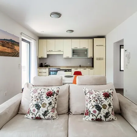 Casa Mummi By Quokka 360 - With Garden 5 Min From Ascona