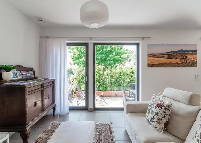 Casa Mummi By Quokka 360 - With Garden 5 Min From Ascona 아파트 로손